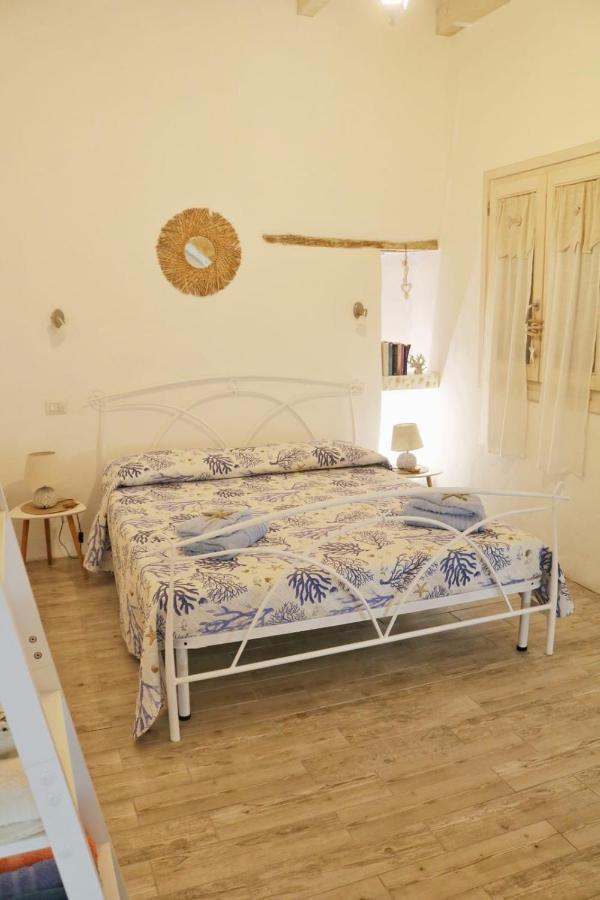 Apartamento La Conchiglia SantʼAntìoco Exterior foto